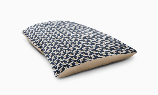 THE ALPAWCAS BED